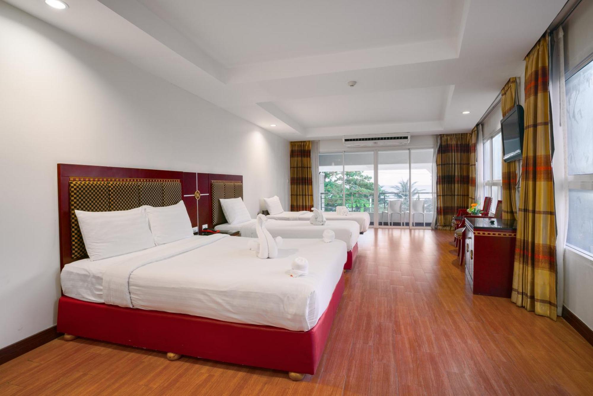 Hisotel Hotel 4*