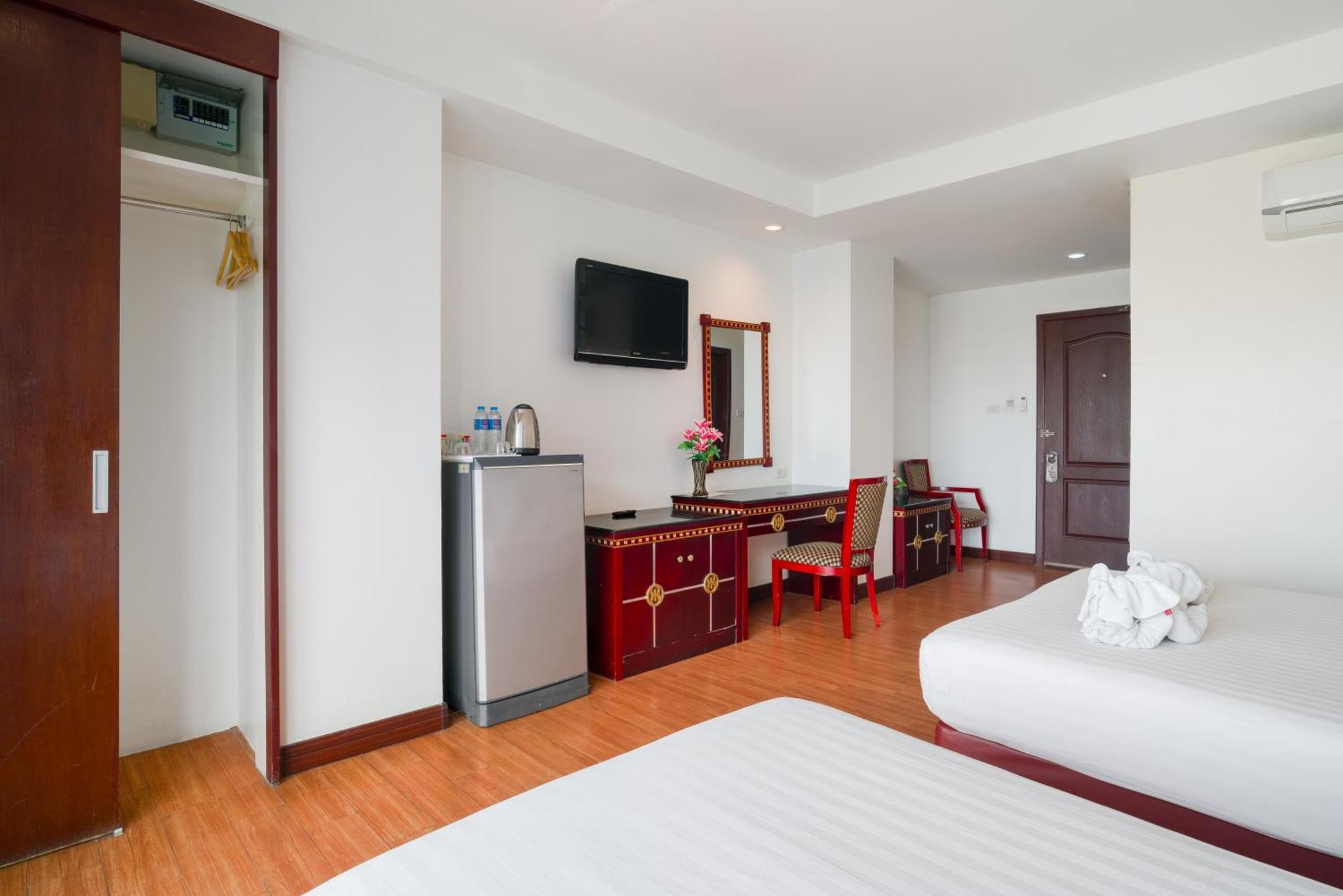 Hisotel Hotel 4*